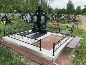 гранитный памятник