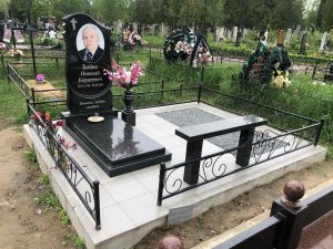 гранитный памятник