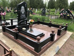 гранитный памятник