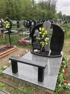 гранитный памятник