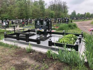 гранитный памятник