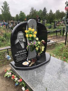 гранитный памятник