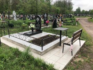 гранитный памятник