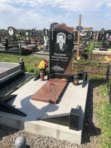 гранитный памятник