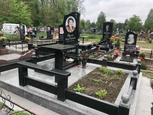 гранитный памятник